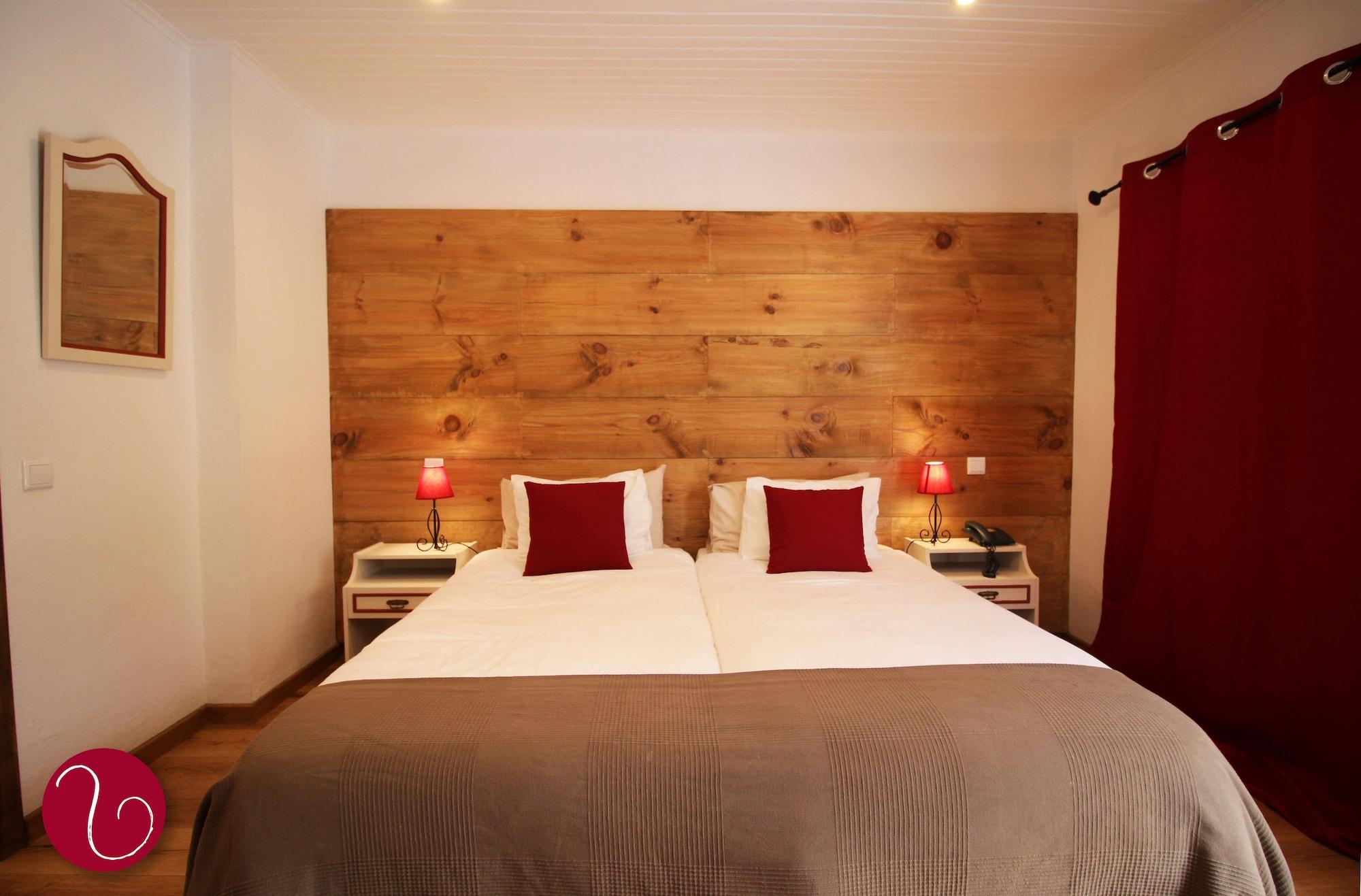 פונשל Guesthouse Vila Lusitania מראה חיצוני תמונה