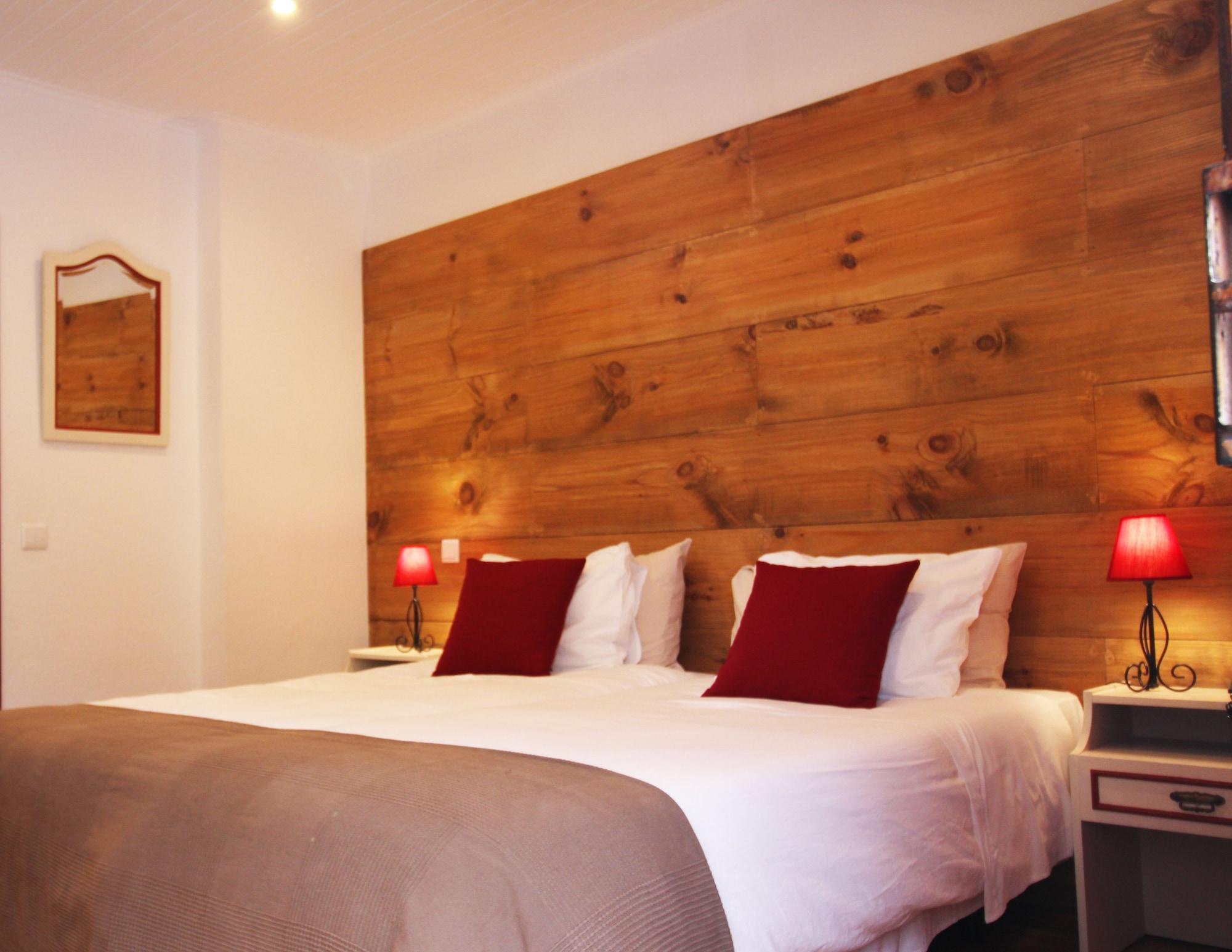 פונשל Guesthouse Vila Lusitania מראה חיצוני תמונה