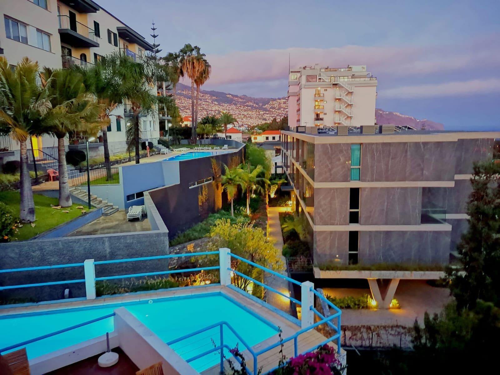 פונשל Guesthouse Vila Lusitania מראה חיצוני תמונה