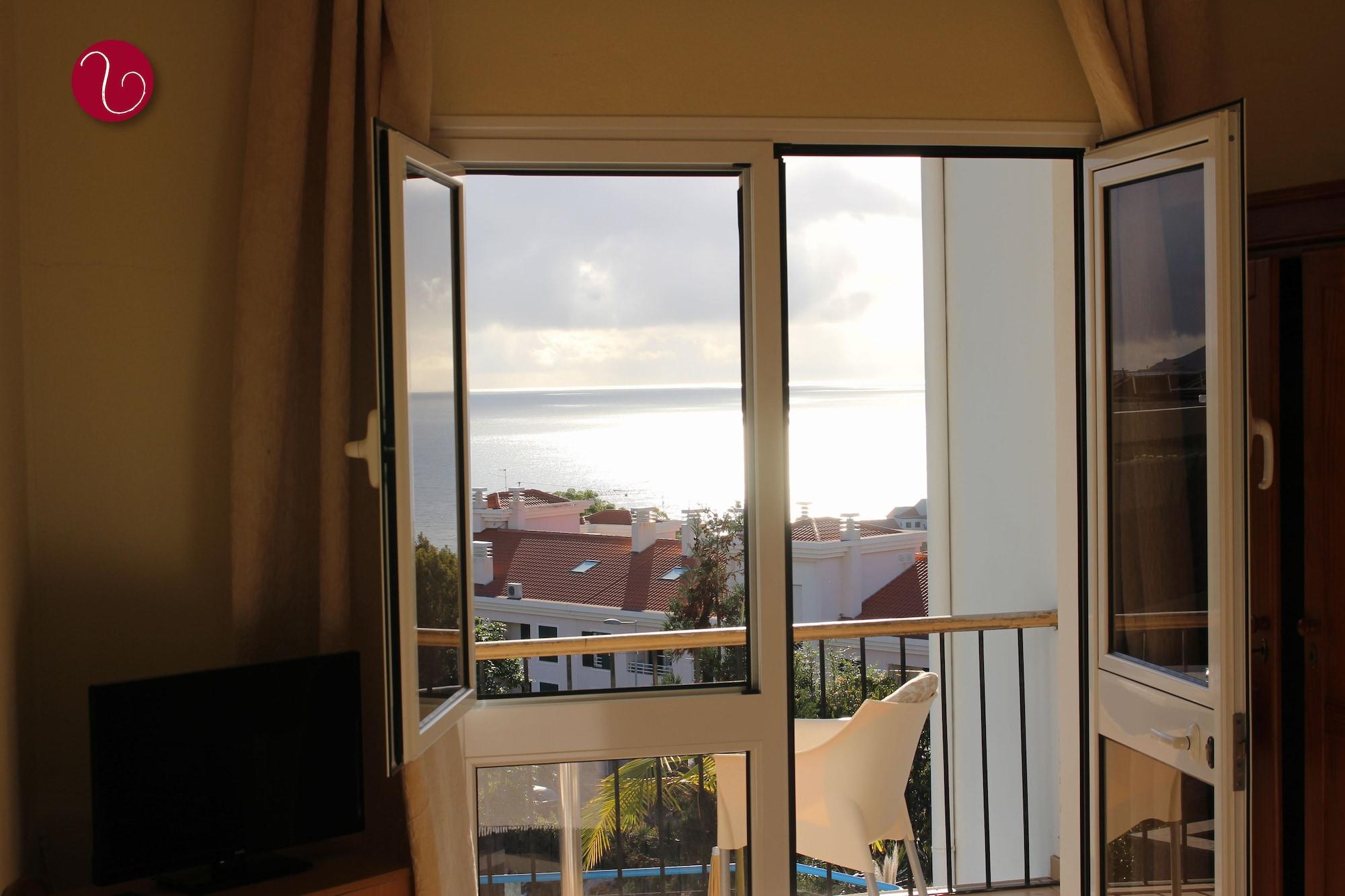 פונשל Guesthouse Vila Lusitania מראה חיצוני תמונה