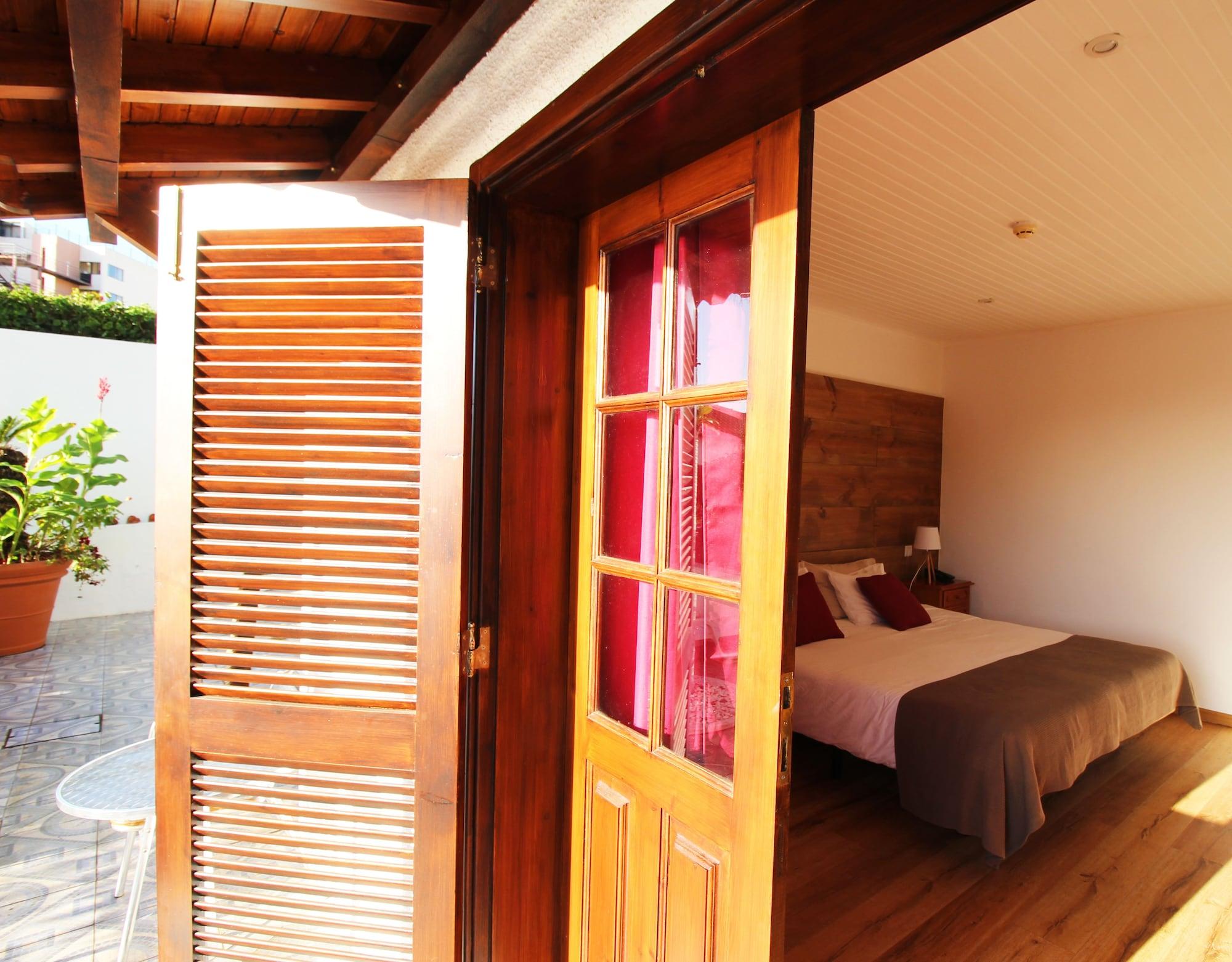 פונשל Guesthouse Vila Lusitania מראה חיצוני תמונה