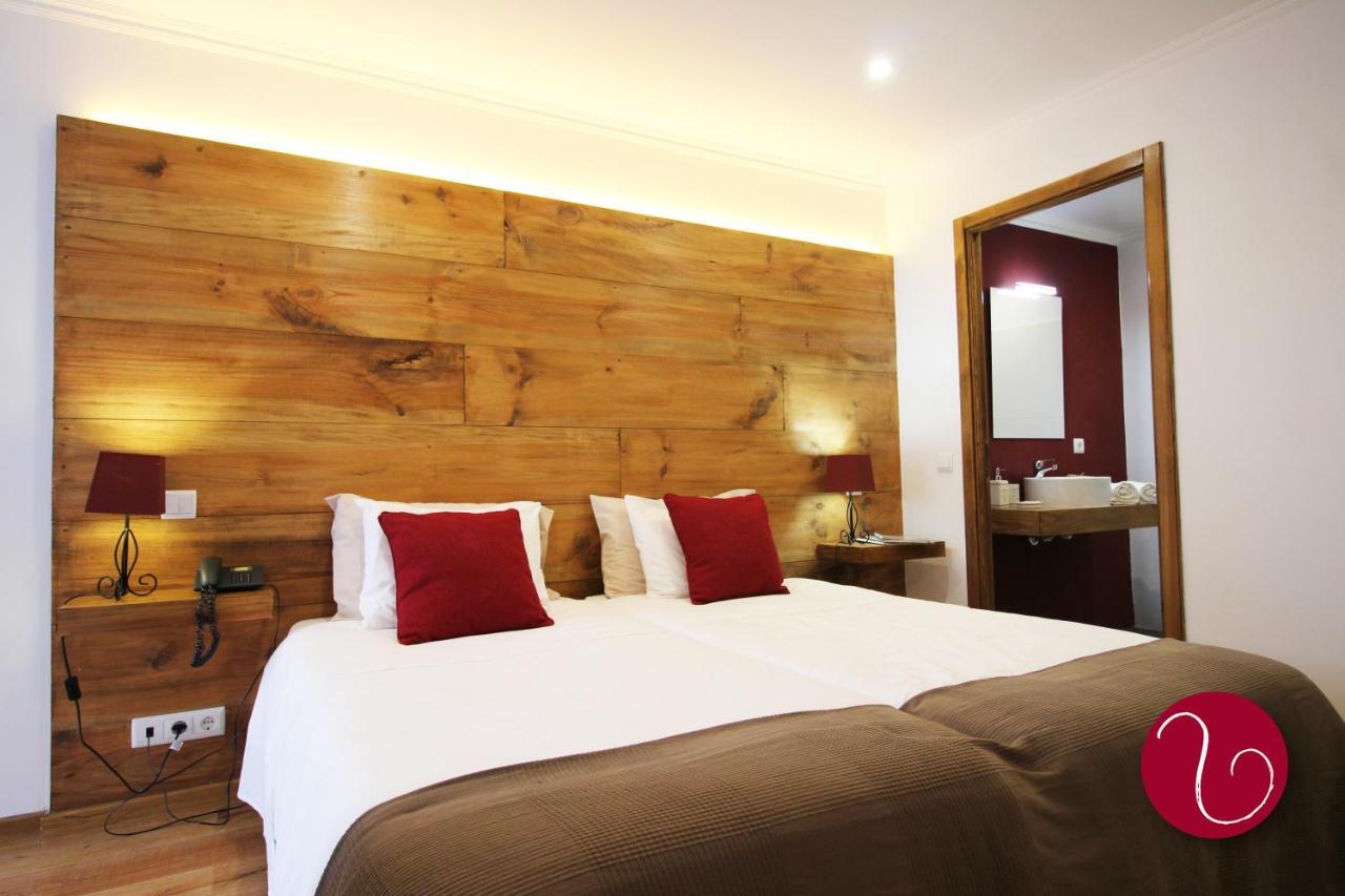 פונשל Guesthouse Vila Lusitania מראה חיצוני תמונה