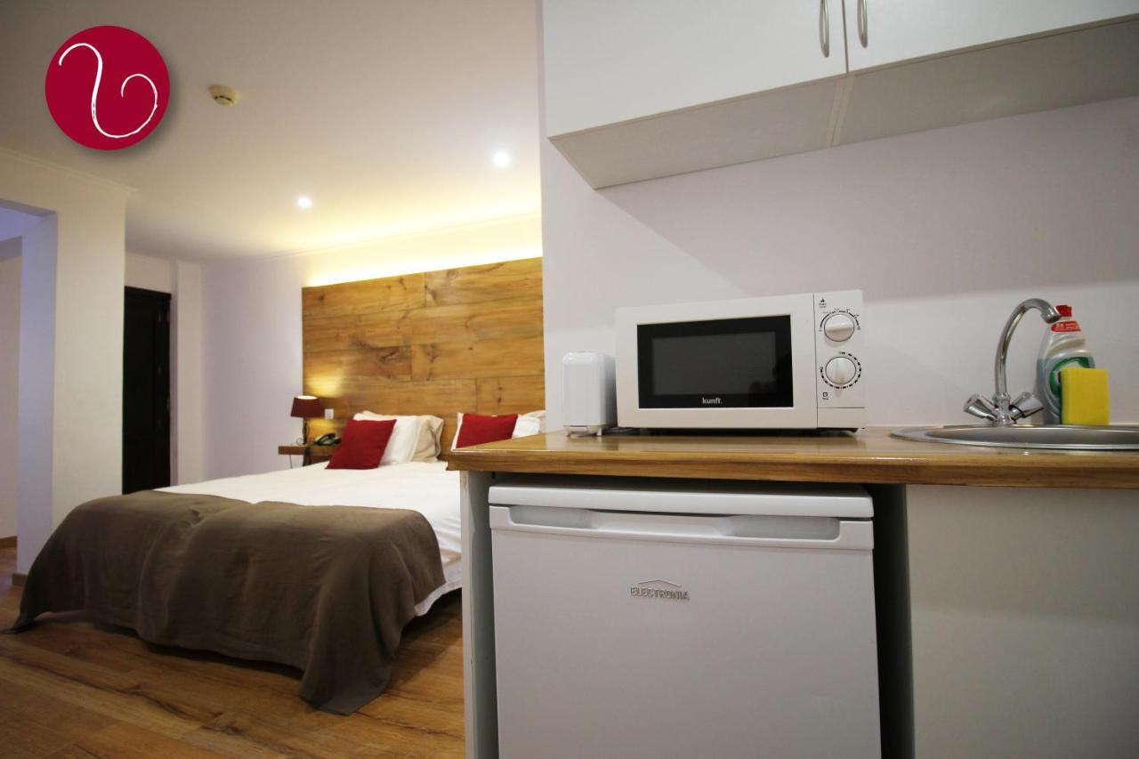 פונשל Guesthouse Vila Lusitania מראה חיצוני תמונה