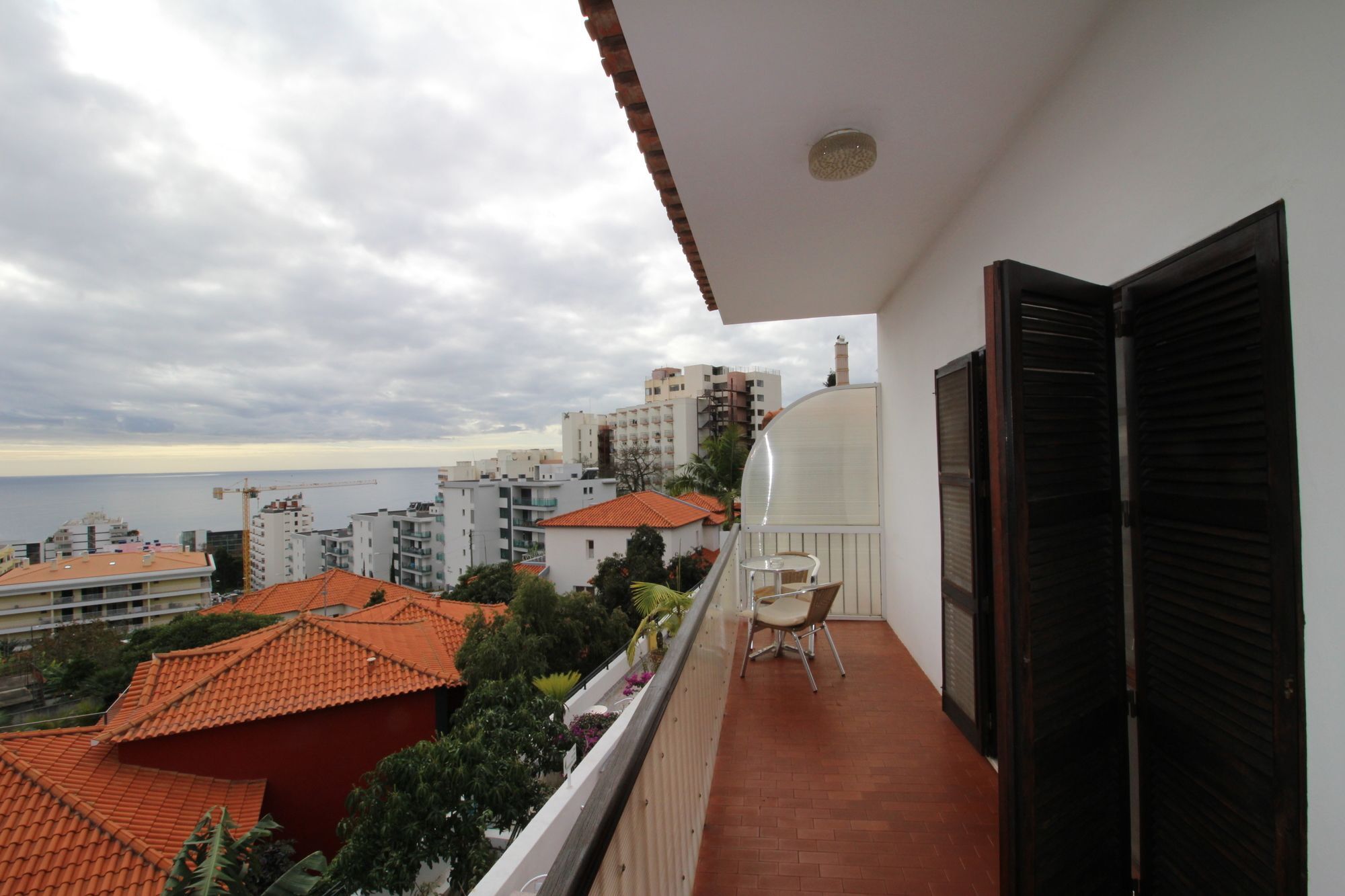 פונשל Guesthouse Vila Lusitania מראה חיצוני תמונה