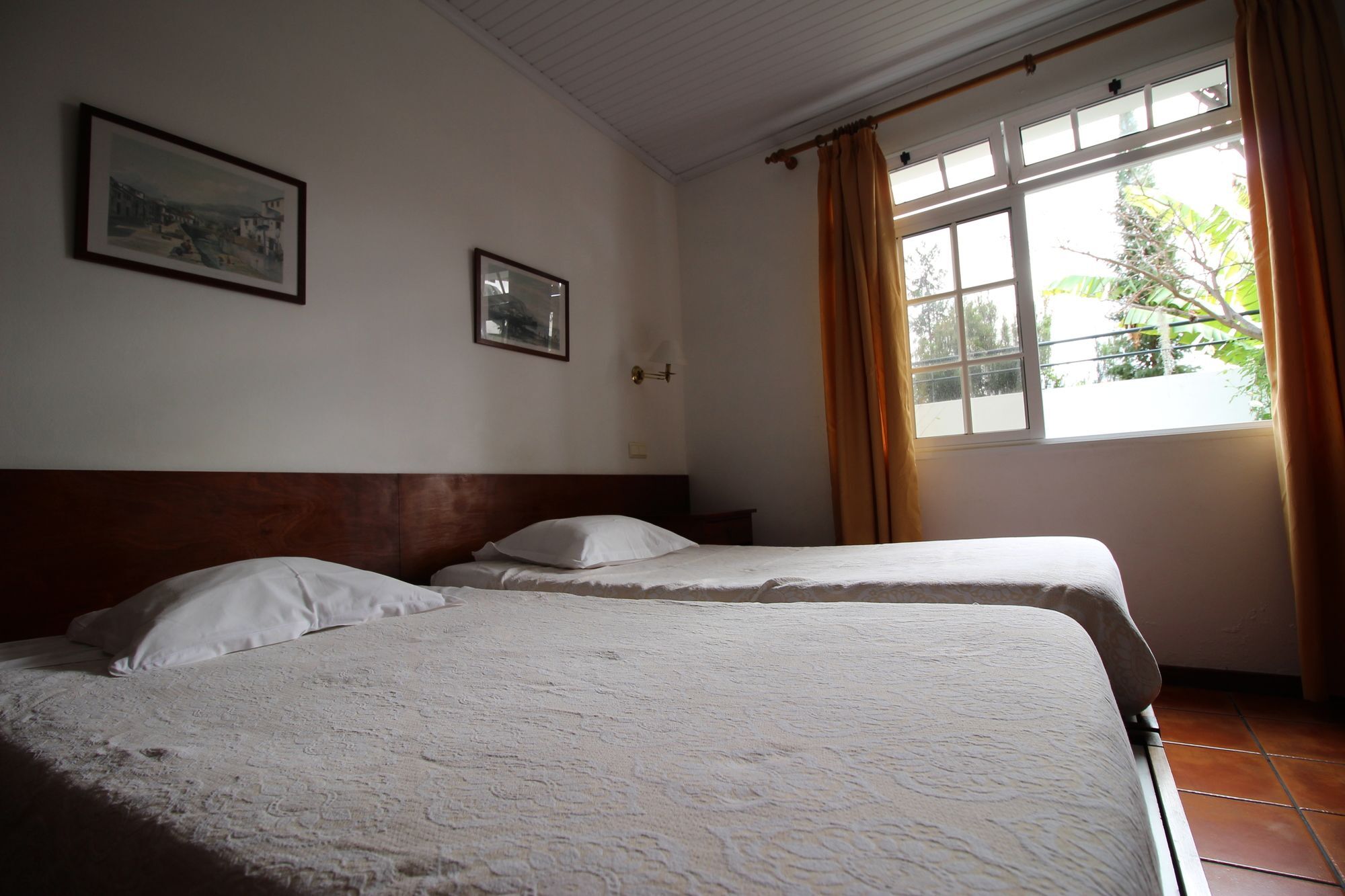 פונשל Guesthouse Vila Lusitania מראה חיצוני תמונה