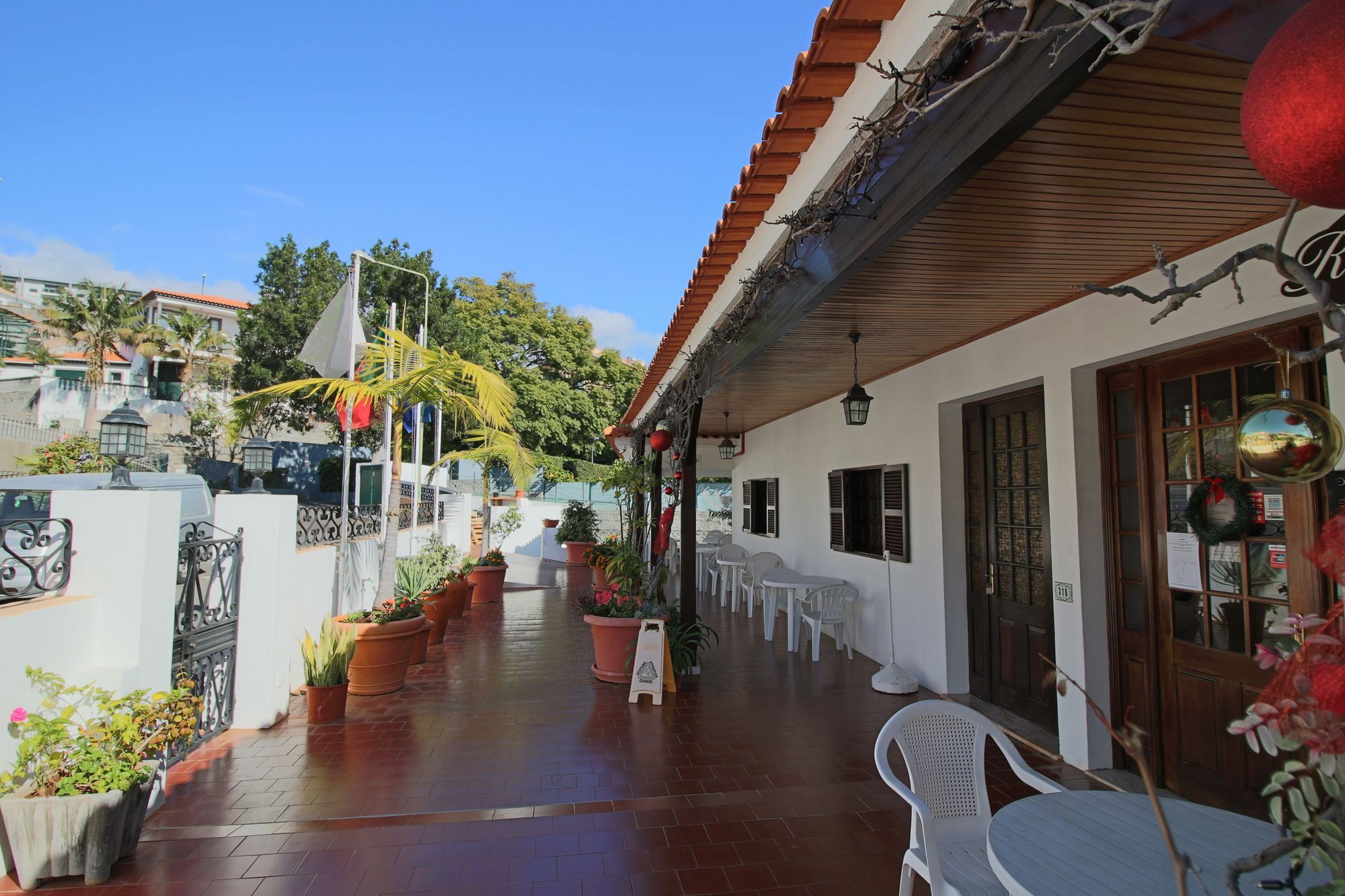 פונשל Guesthouse Vila Lusitania מראה חיצוני תמונה