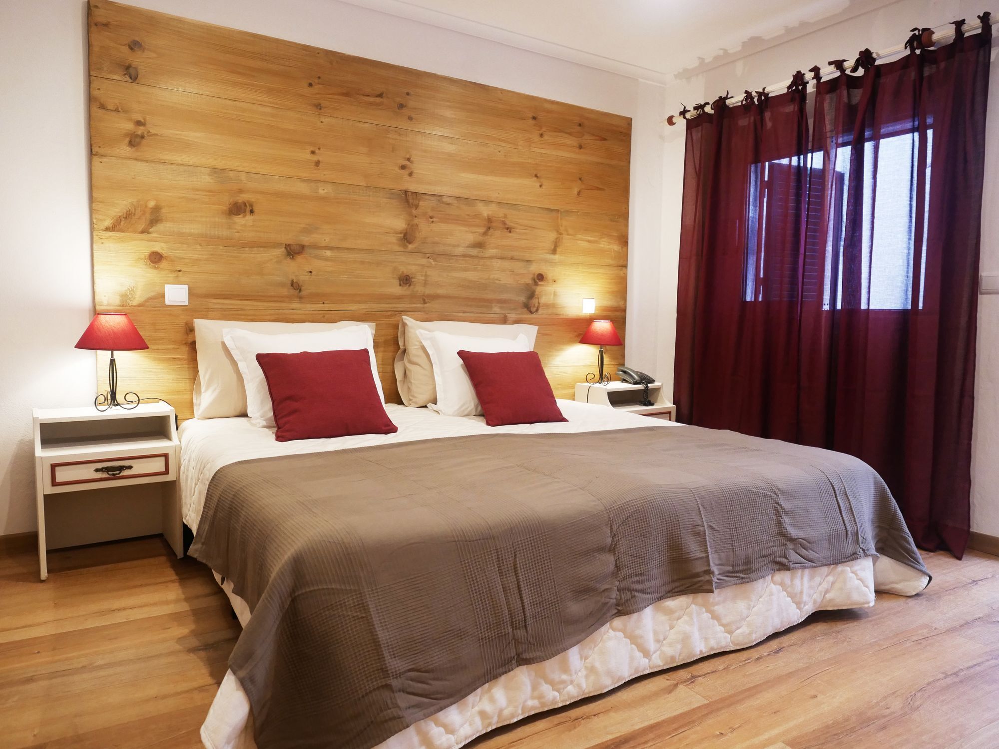פונשל Guesthouse Vila Lusitania מראה חיצוני תמונה