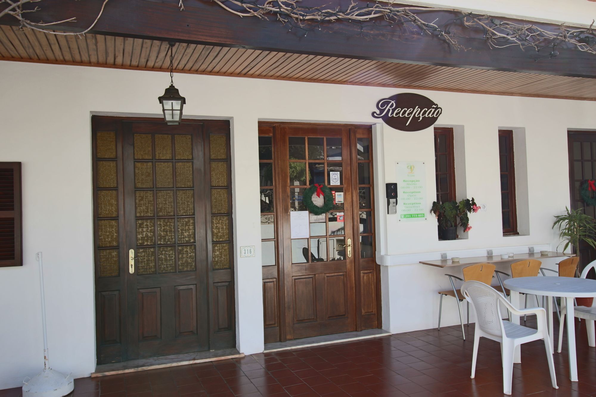פונשל Guesthouse Vila Lusitania מראה חיצוני תמונה